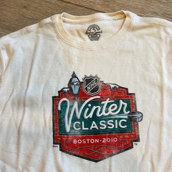 Reebok Winter Classic Boston Tee MEDIUM - Picture 2 of 8
